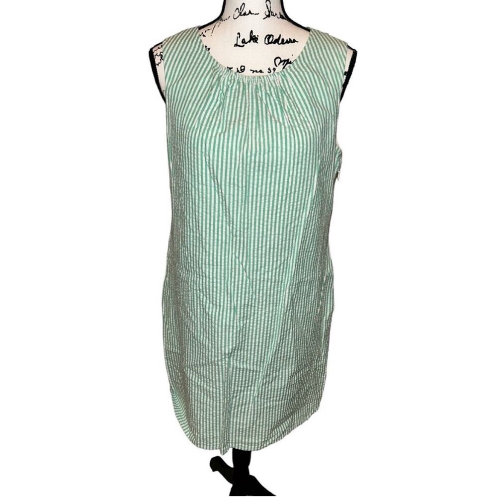 Crown and Ivy Women Seersucker Green and White Sleeveless Ruffle Back Pockets